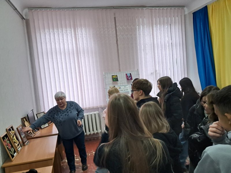 Виставка картин із соломи