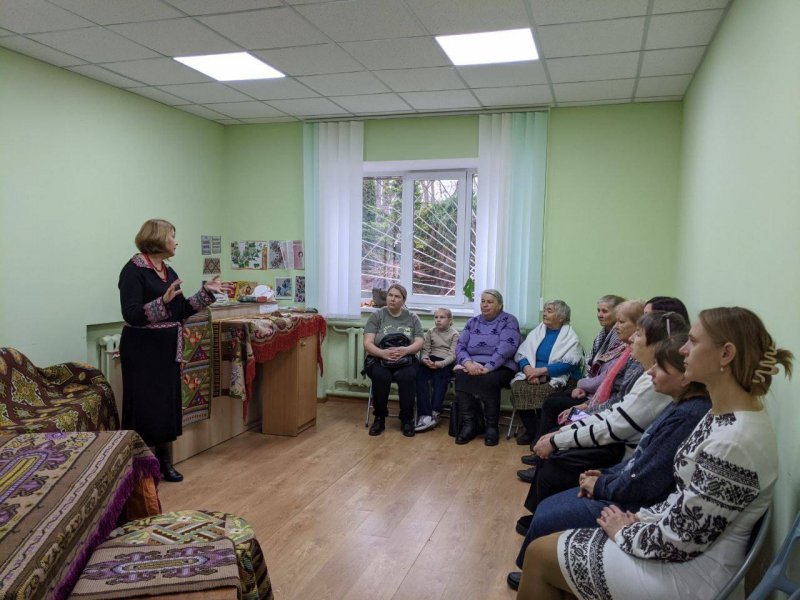 Творча зустріч з Мар’яною Ільковою «Килимова вишивка»  