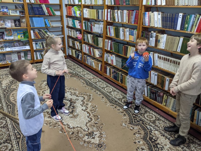 Гурток «Клуб_ОК: Творчий куточок в бібліотеці»: бесіда «Звичаї та традиції українського народу»