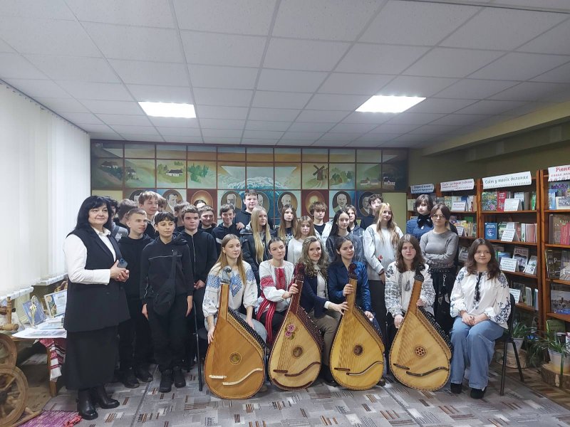 Літературна година «Український письменник - драматург, театральний і культурний діяч» 