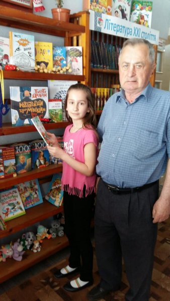 Найкращий спосіб провести час - це захоплююча книжка, яка не відпускає до останньої сторінки.