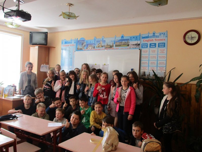 Літературна година «Кохані звуки, рідне слово – моя сердечна українська мова»