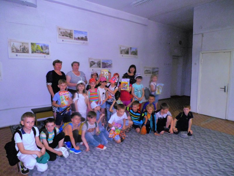 Екскурсія до бібліотеки