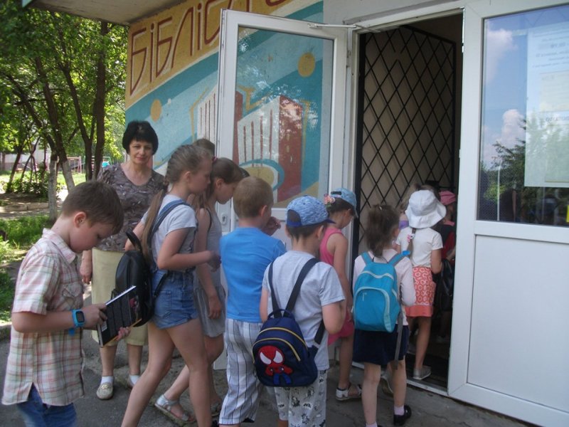 Екскурсія по бібліотеці