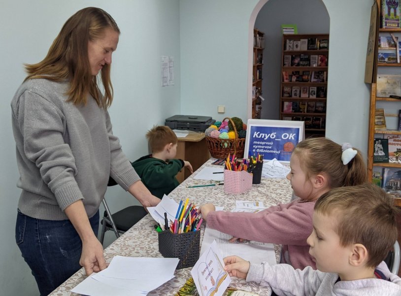  Гурток «Клуб_ОК: Творчий куточок в бібліотеці»: лінговечірка «Українські книги читай – рідну мову знай!» 