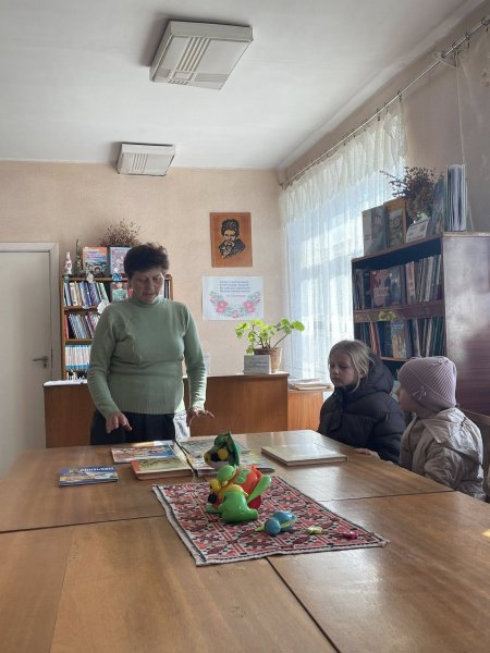 Поетичний зорепад «Хай лунає слово Кобзаря» (Тиждень дитячої та юнацької книги  «Українська книга дітям»)