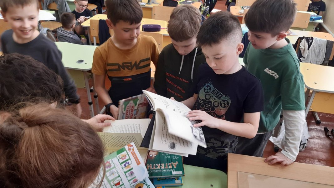Літературна подорож «Книги, в яких живе добро» (Тиждень дитячої та юнацької книги  «Українська книга дітям»)