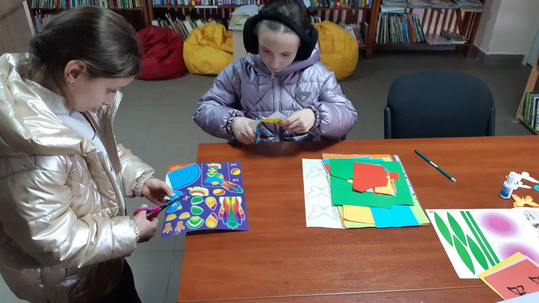 Майстерня радості «Сім кольорів» (Тиждень дитячої та юнацької книги  «Українська книга дітям»)