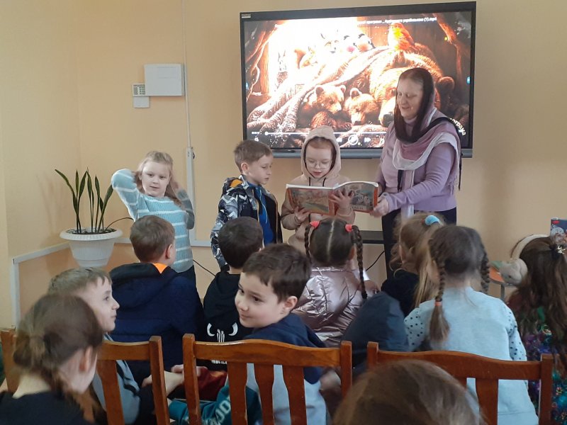 Книжкова вітальня «Казки та вірші для малечі від Оксани Іваненко»