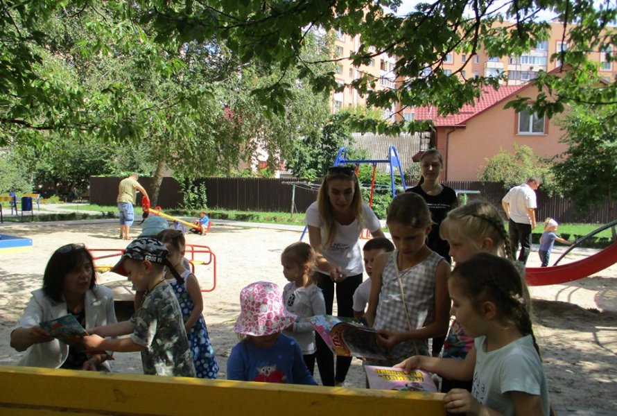 Конкурс українських загадок «Відгадай загадку та посій на грядку» у «Бібліотеці під відкритим небом»