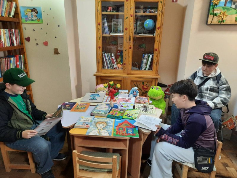 День Нової книги у бібліотеці ”Книжковий сад»