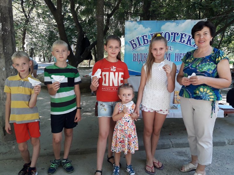 Літературна подорож «Байка розважає й моралі повчає» у «Бібліотеці під відкритим небом»