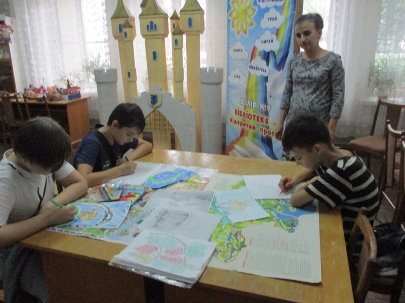 Конкурс дитячих малюнків «Подорож по рідному місту» у «Бібліотеці під відкритим небом»