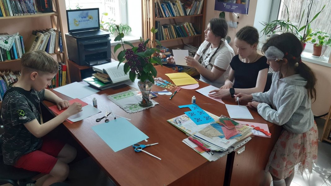 Година доброти ”Навчи мене, мамо, любити як ти” (До Дня Матері)