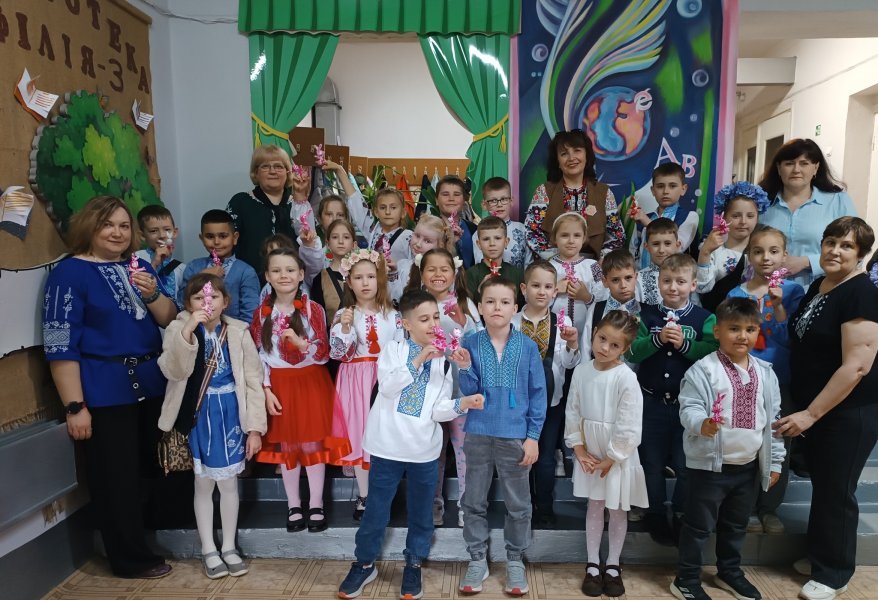 Арт-зустріч «Магія вузлика та полотна»
