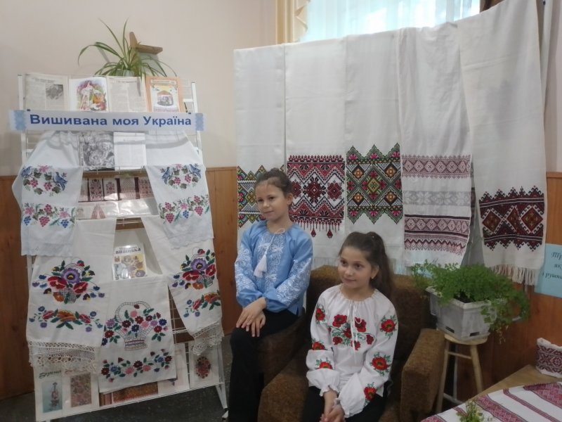 Виставка рушників «Вишивана моя Україна»