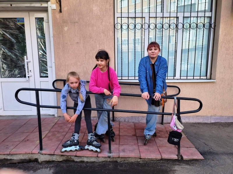 Фізкультхвилинка «Будемо відпочивати, нумо вправу починати!» (Бібліотека під відкритим небом – 2026)