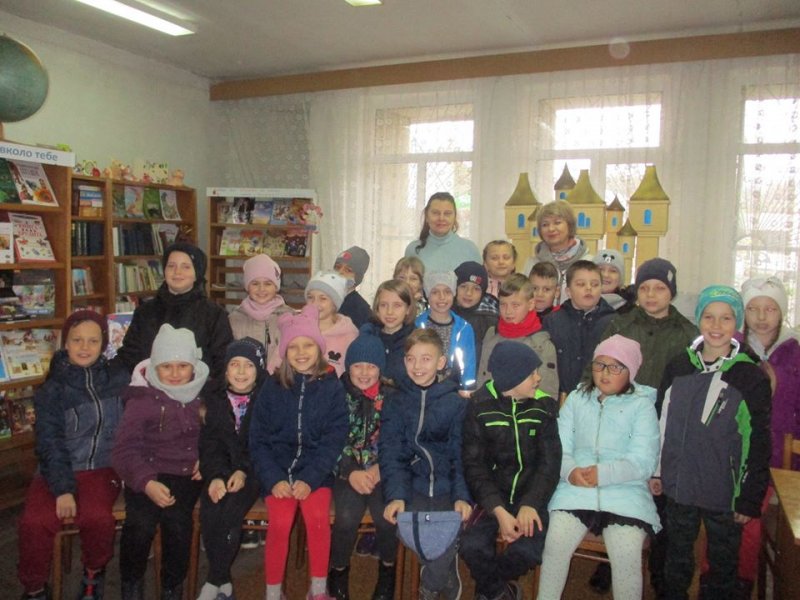 Літературна гра «Казки ми знаємо, не забуваємо»