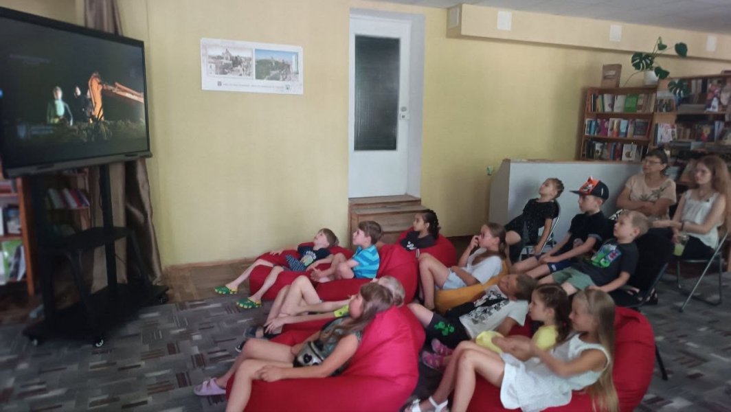 Перегляд художнього фільму «ХРЕЩАТИК, 48/2»