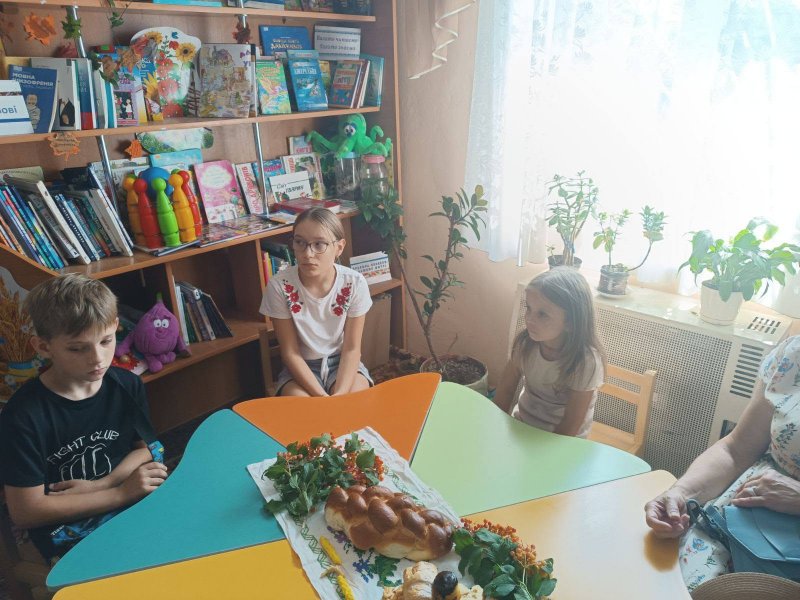 Пізнавальна година «Хліб – найцінніший скарб моєї землі» (Бібліотека під відкритим небом – 2026)
