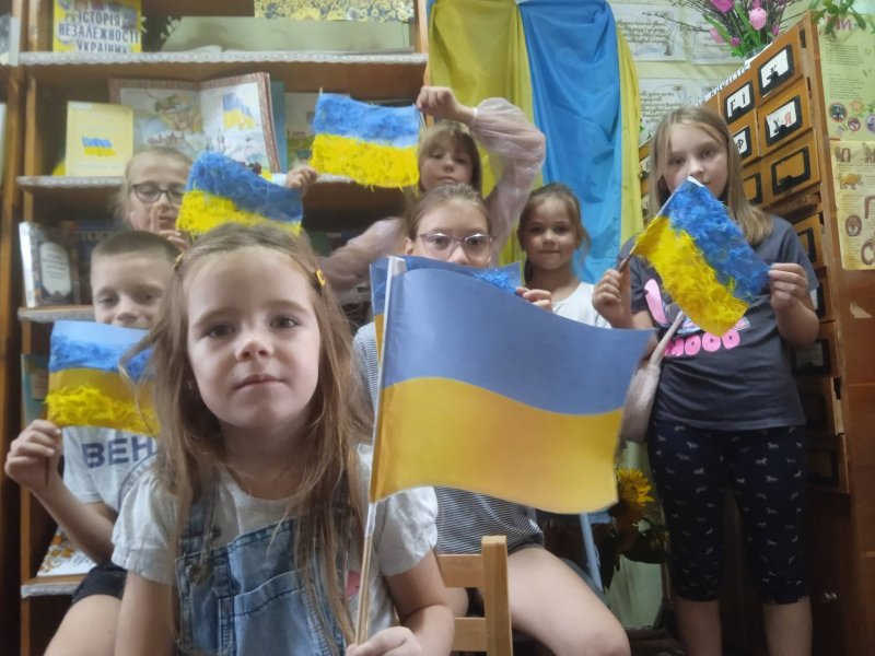 Майстер-клас «Синій, як море, як день, золотий – З неба і сонця наш прапор ясний» (до Дня Державного Прапора України) (Бібліотека під відкритим небом – 2026)