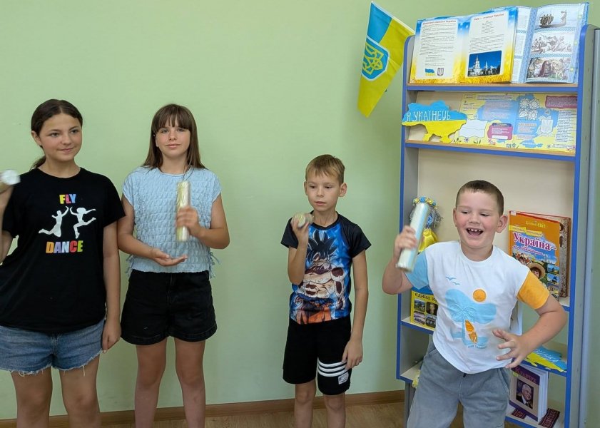 Виставка-інсталяція «Незламні українці» (До Дня Незалежності України)