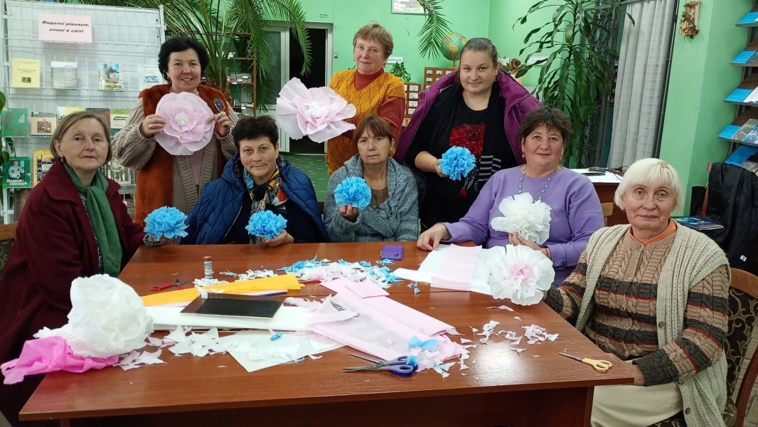 Майстер-клас по виготовленню квітів із гофрованого паперу