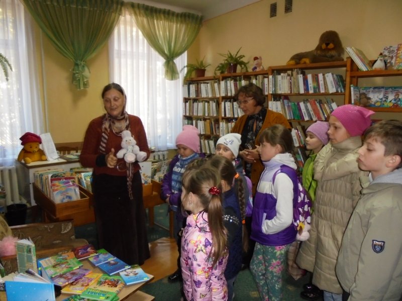  Свято Книги та година спілкування «Дім, в якому живуть книги»