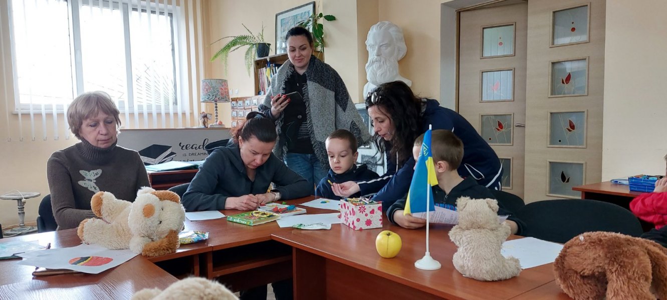 «Арт-обійми з Іванною Голуб»