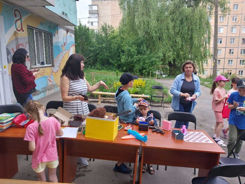 Гра-бродилка ”Ласкаво просимо у книжкове королівство” Бібліотека під відкритим небом