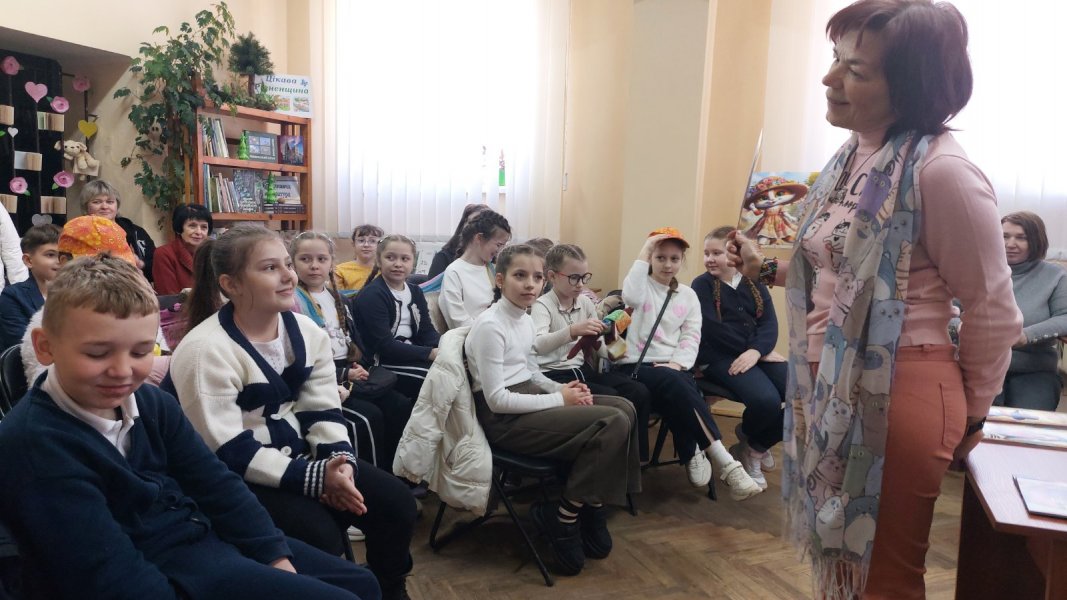 Зустріч-бесіда з Євгенією Пірог «Літературне знайомство» (Тиждень дитячої та юнацької книги  «Книга змінює світ»)