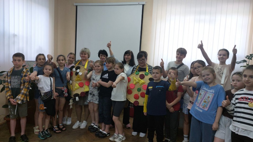 Розважально-ігрова програма ”Веселковий світ дитинства”
