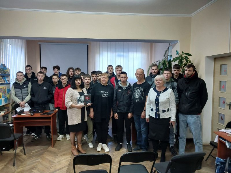 Тиха година поезії «Максим Кривцов. Поет. Захисник. Герой» в рамках проекту «Велике читання 2025. Рівненщина читає поезію у пікселі»