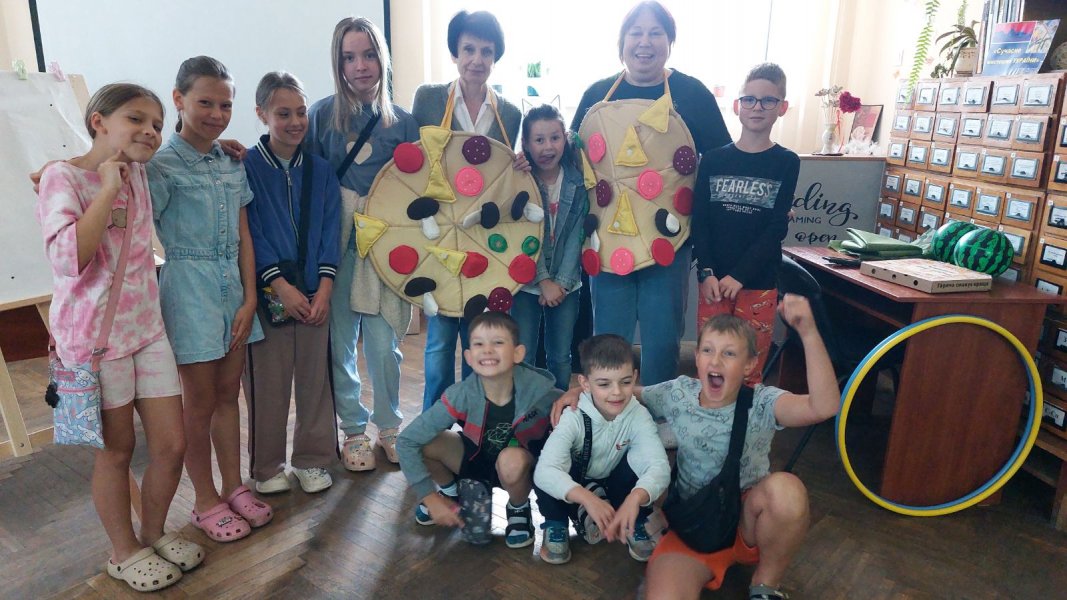 Забави на свіжому повітрі «Сонячні серця друзів» (до Міжнародного дня дружби) (Бібліотека під відкритим небом – 2026)