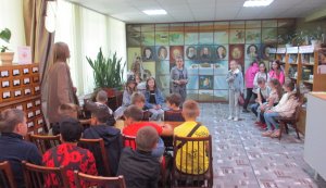 Година веселого настрою «Пізнаємо у забаві, світ веселий і цікавий»