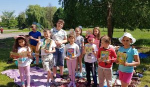 Ознайомча бесіда «На хвилинку зупинись – нову книгу подивись!»