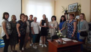 «Посольство Книжкового Арсеналу у твоїй бібліотеці» (в рамках ювілейного Х Міжнародного фестивалю «Книжковий Арсенал») Поетична композиція від Олександри Комісарової «Роздай себе людям»
