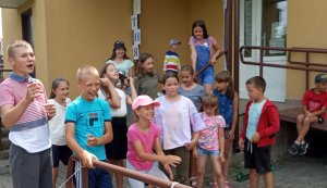 Зустріч «Сонце, сонечко світи бо щасливі я і ти» «Бібліотека під відкритим небом»