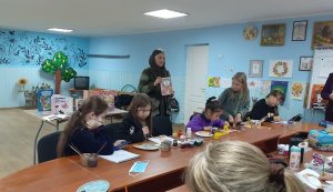 Бібліоколаж «Цікаво, корисно, пізнавально для дівчаток»