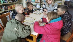 Розвага ”Читання з підказкою” (до Всеукраїнського тижня читання)