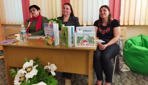 Поетичний вернісаж «Поезія і пісня – для перемоги України»