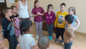 ”АРТ- обійми з Іванною Голуб” в Центральної дитячої бібліотеки Рівненської ЦБС.