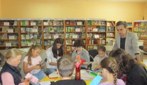 Розважальний калейдоскоп «Хай сонцю і квітам всміхаються діти» 