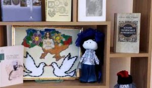 Виставка-інсталяція «Україна єдина, Україна – це ми»