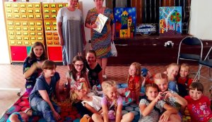 Бібліотечний бар ”Книга на подіумі”