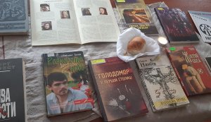 Акція ”Запалімо свічу пам'яті” до Дня жертв голодоморів