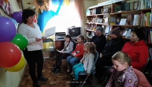 Літературна година ”Я жінка!  Я весна!  Я Мати!”