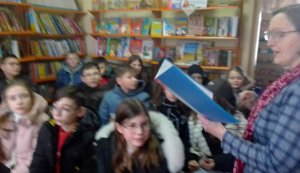 Мовна розвага ”Мова у нас і співуча й барвиста як з діамантів коштовне намисто”