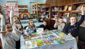 Літературний огляд ”Серце повне казок” (Тиждень дитячого читання)