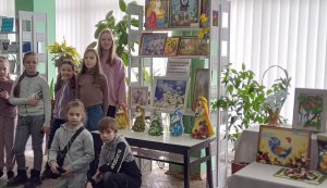 Виставка робіт дитячої творчості ”Квітуча Україна” 